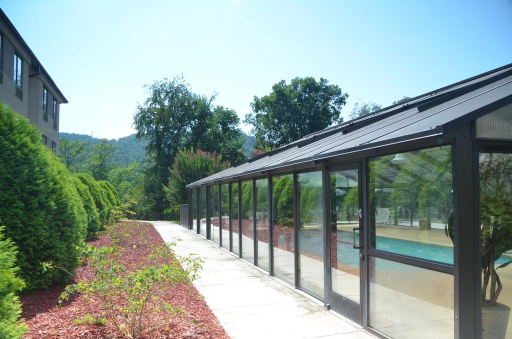 Smoky Mountain Inn & Suites Cherokee Bagian luar foto