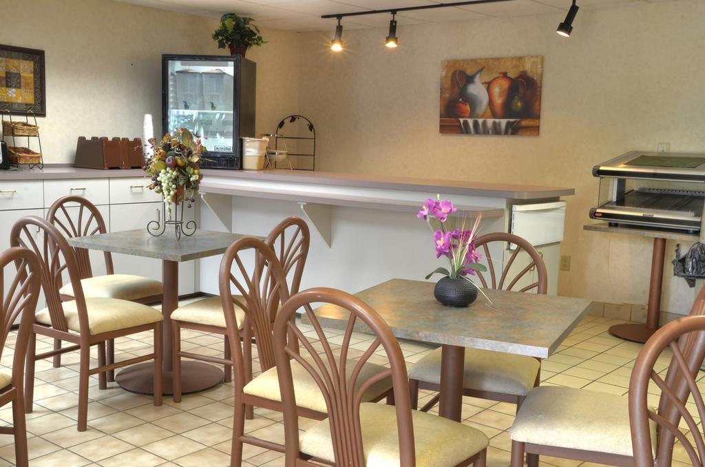 Smoky Mountain Inn & Suites Cherokee Bagian luar foto