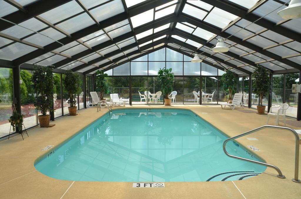 Smoky Mountain Inn & Suites Cherokee Bagian luar foto