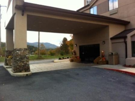 Smoky Mountain Inn & Suites Cherokee Bagian luar foto