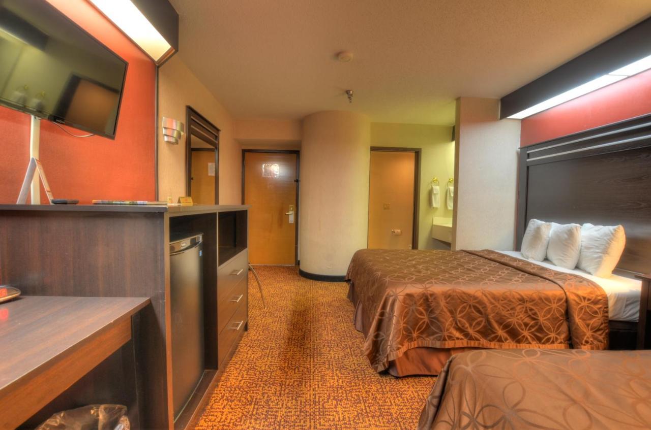 Smoky Mountain Inn & Suites Cherokee Bagian luar foto