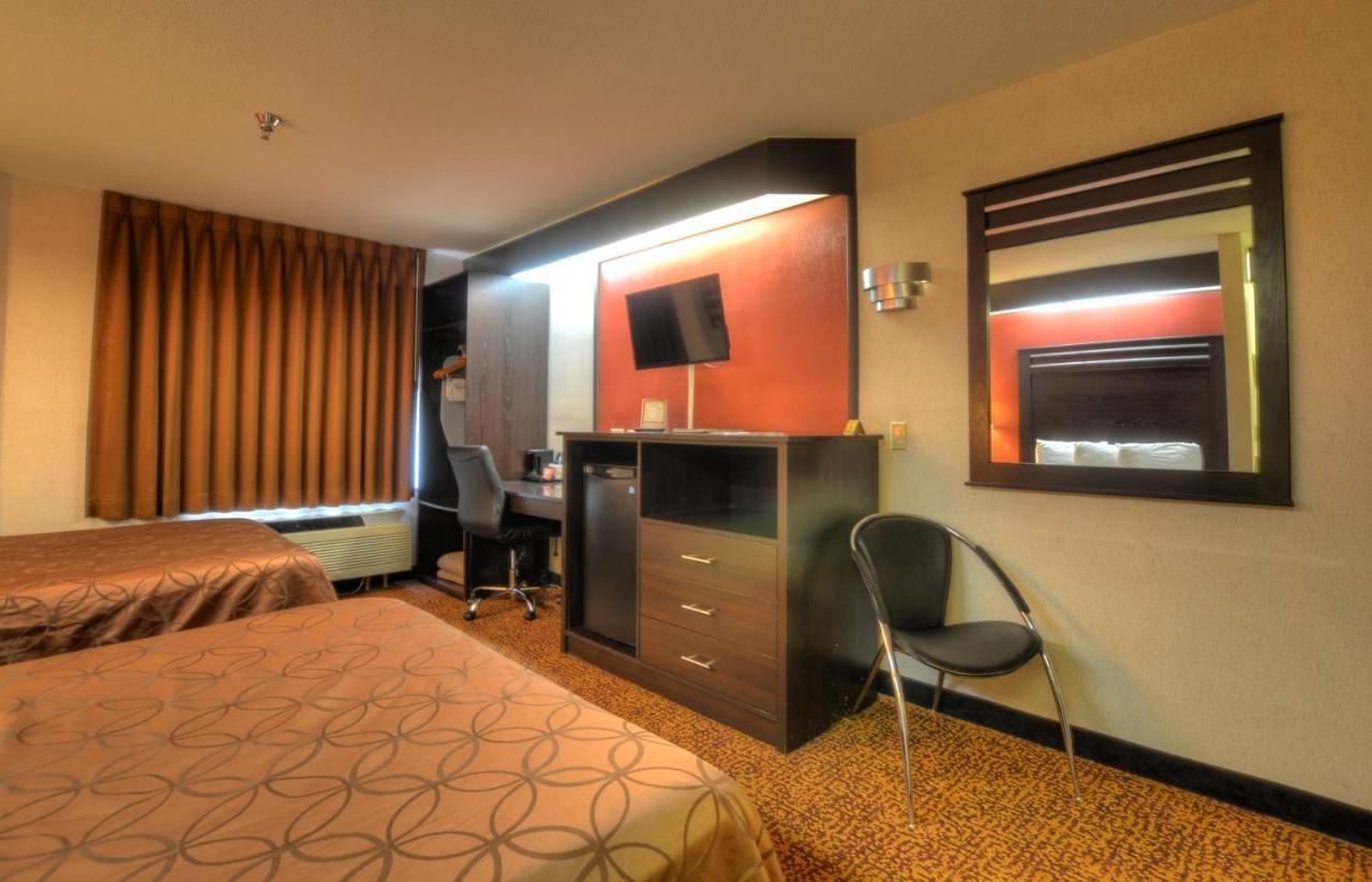 Smoky Mountain Inn & Suites Cherokee Bagian luar foto
