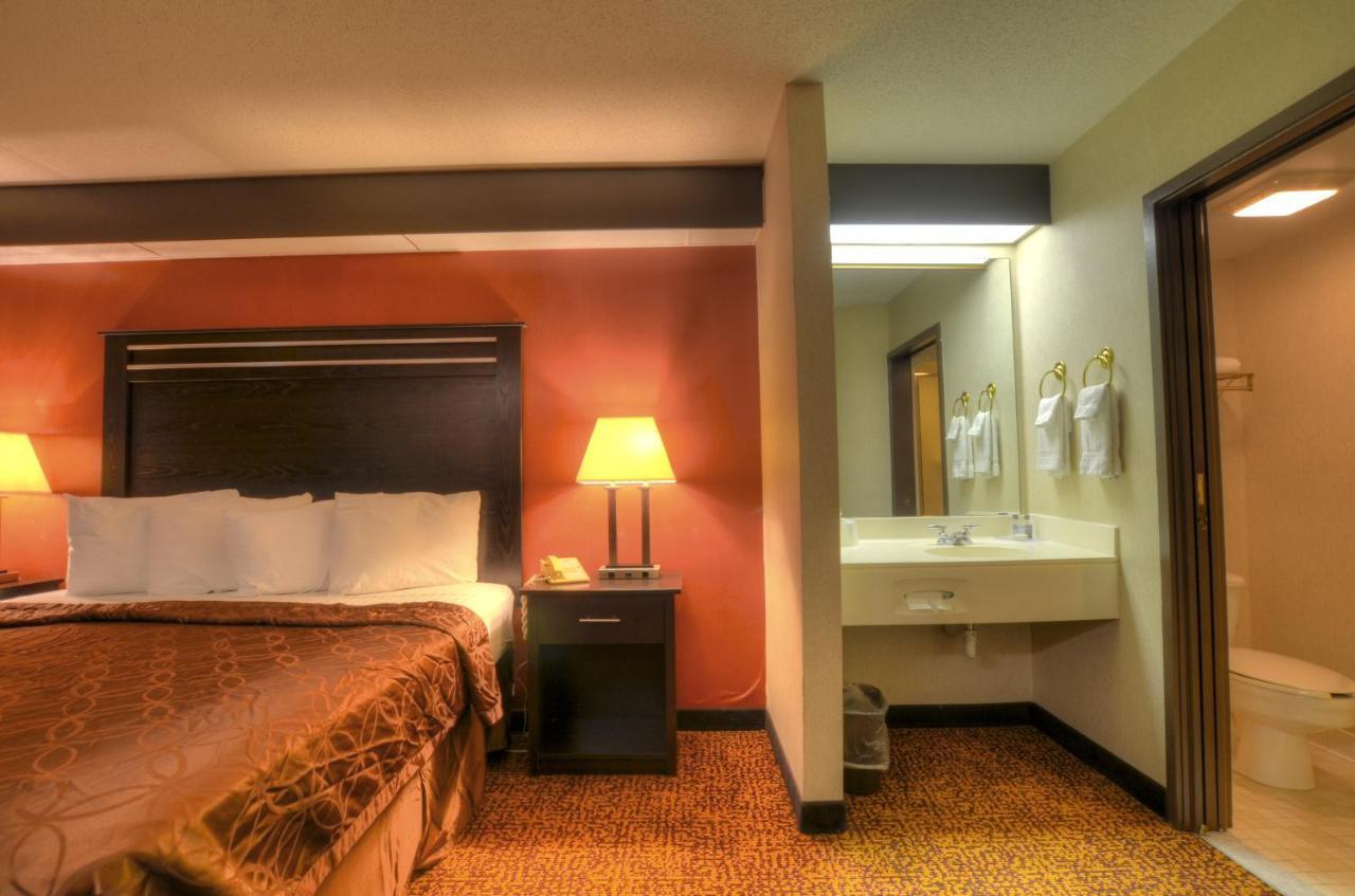 Smoky Mountain Inn & Suites Cherokee Bagian luar foto