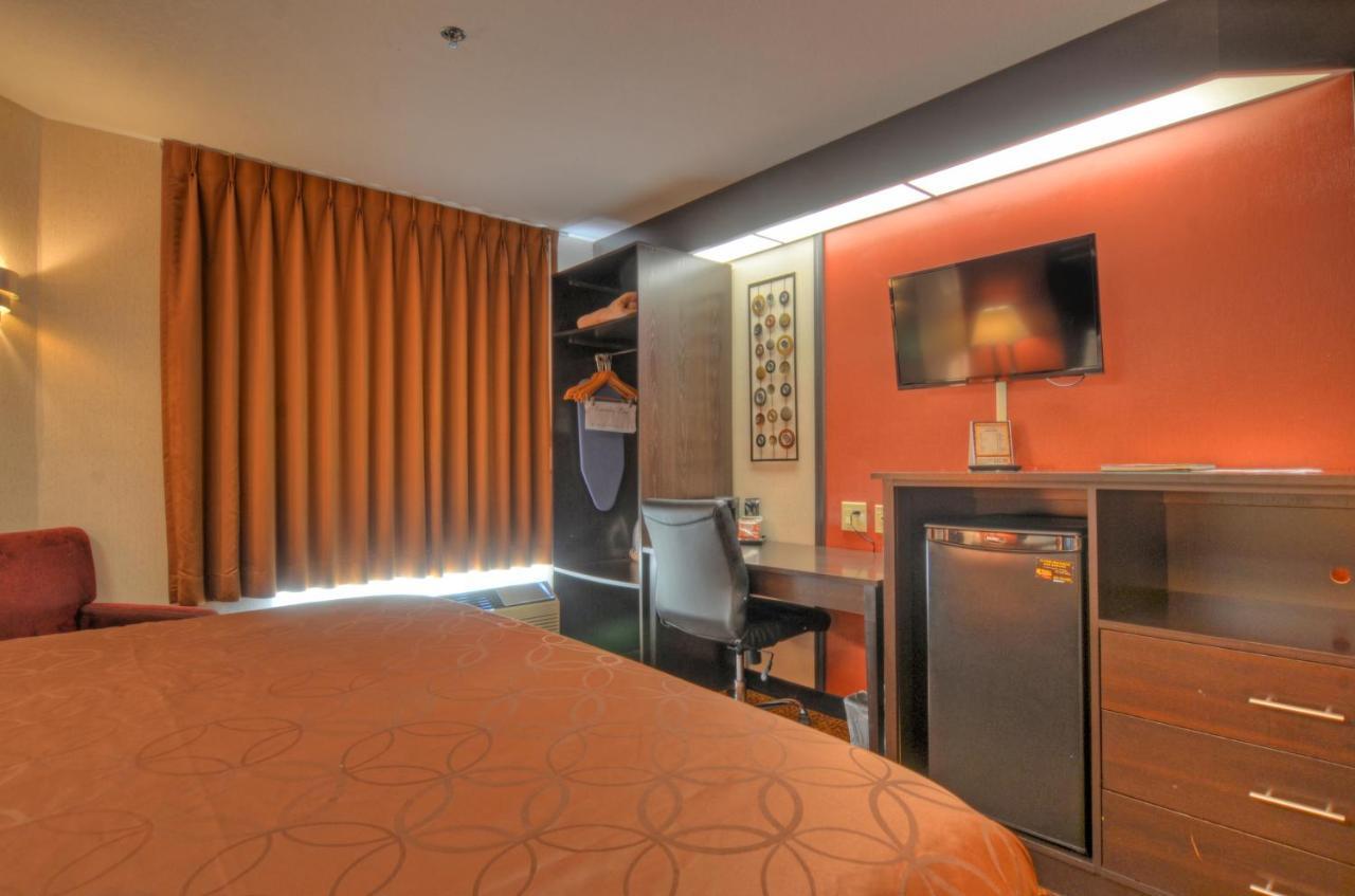 Smoky Mountain Inn & Suites Cherokee Bagian luar foto